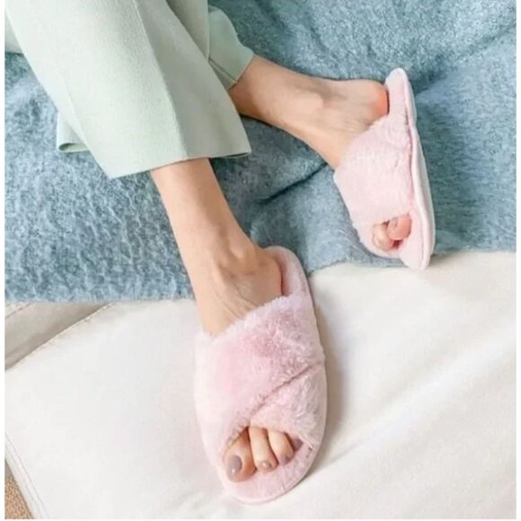 Splendid Crisscross Faux Fur Slippers Women's Size Small Medium New with Tags in - Picture 4 of 4